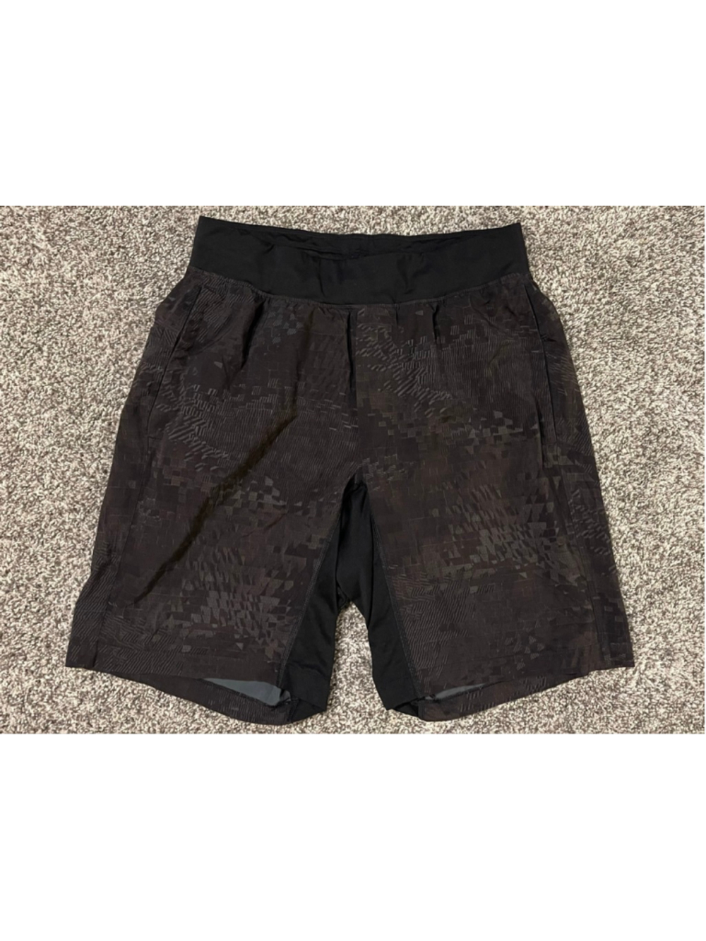 Lululemon Men’s T.H.E. Linerless Short, Size Medium, 9” Inseam, EUC
